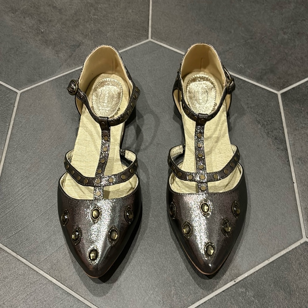 New Winslow flat gunmetal joyfolie